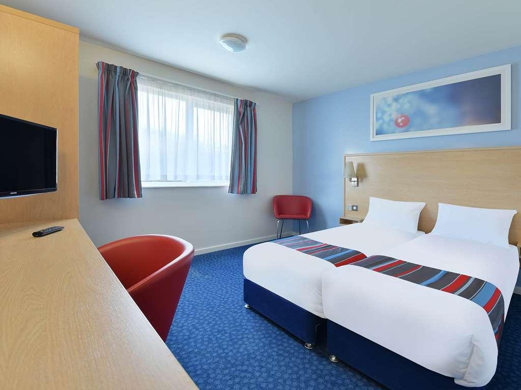 Travelodge Aberdeen Airport Quarto foto